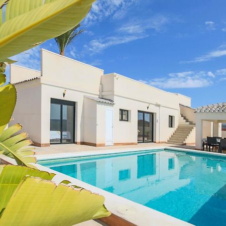 Pink Lagoon Villa 또레비에하 외부 사진