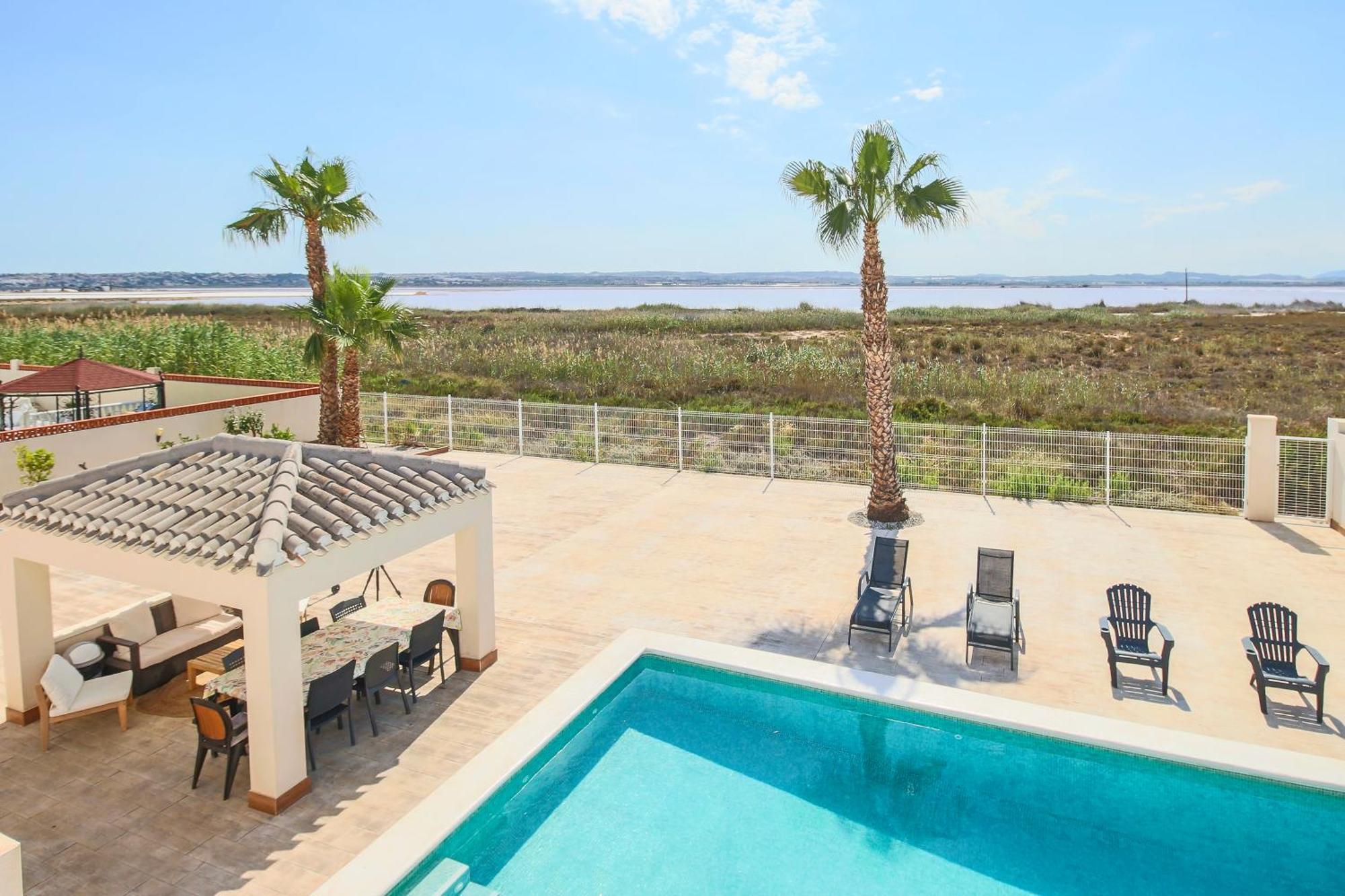 Pink Lagoon Villa 또레비에하 외부 사진