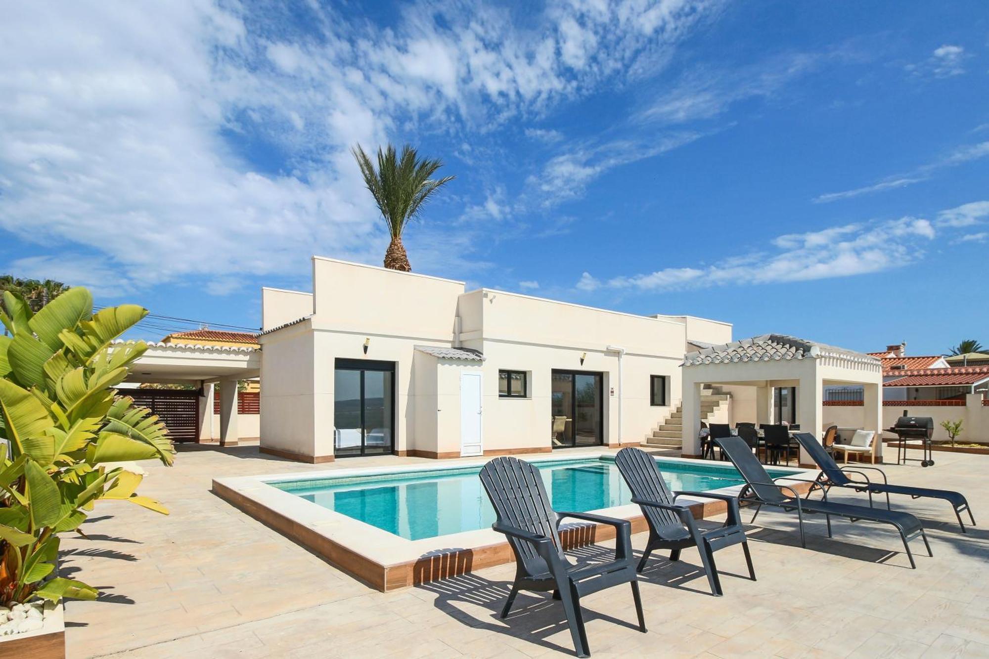 Pink Lagoon Villa 또레비에하 외부 사진