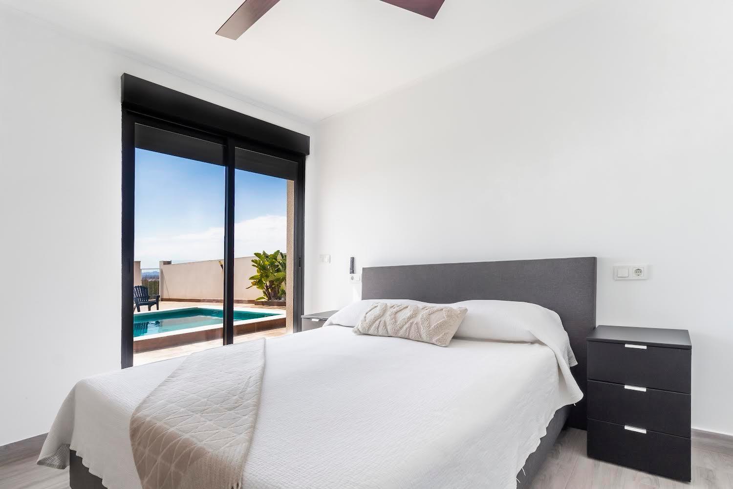 Pink Lagoon Villa 또레비에하 외부 사진