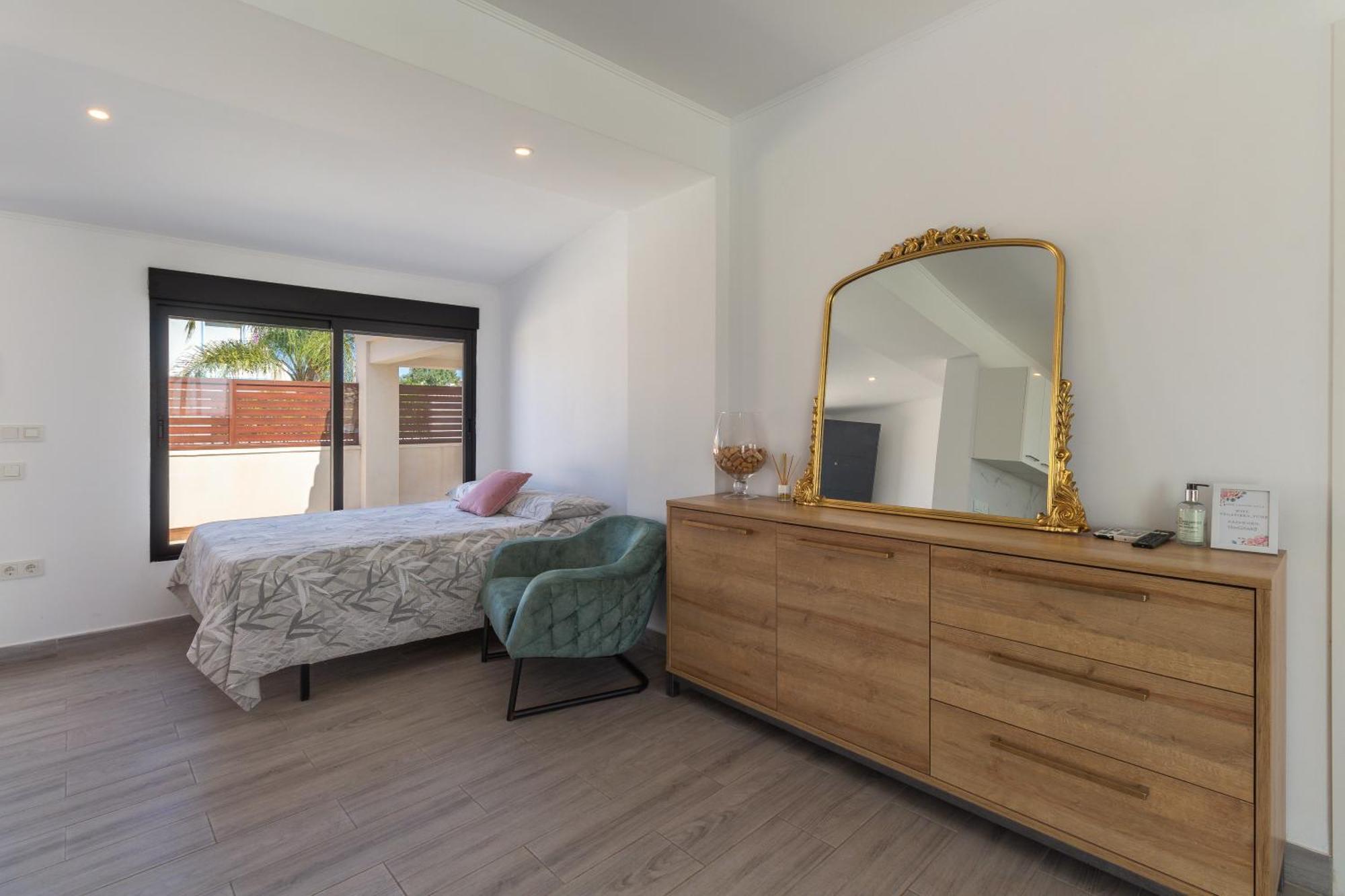 Pink Lagoon Villa 또레비에하 외부 사진